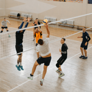 Benefícios do Voleibol para a Saúde Física e Mental dos Adultos